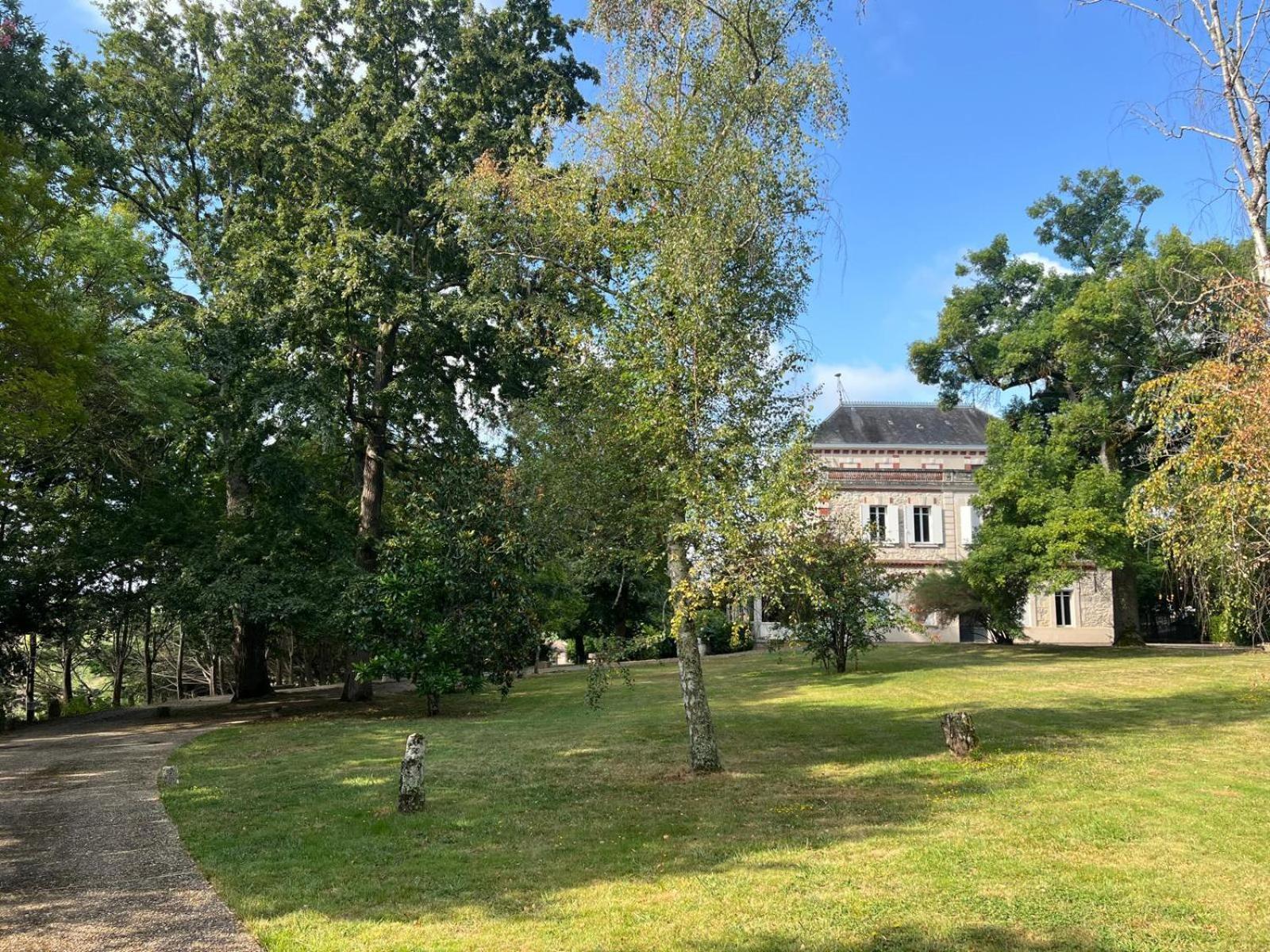 Maison D'Hotes A Laplume Exterior foto